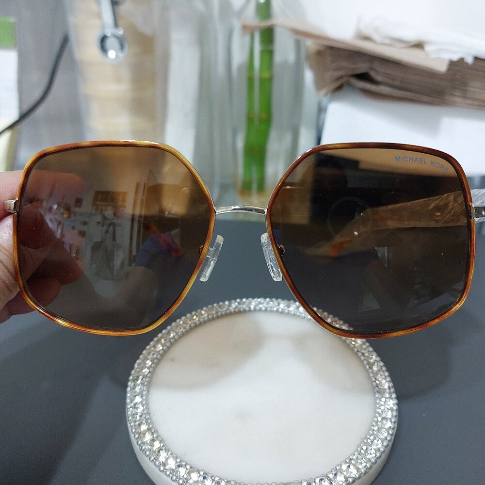 Michael Kors MK1127J Empire Butterfly Brown Gradient Ladies Coolest Sunglasses - Picture 2 of 11